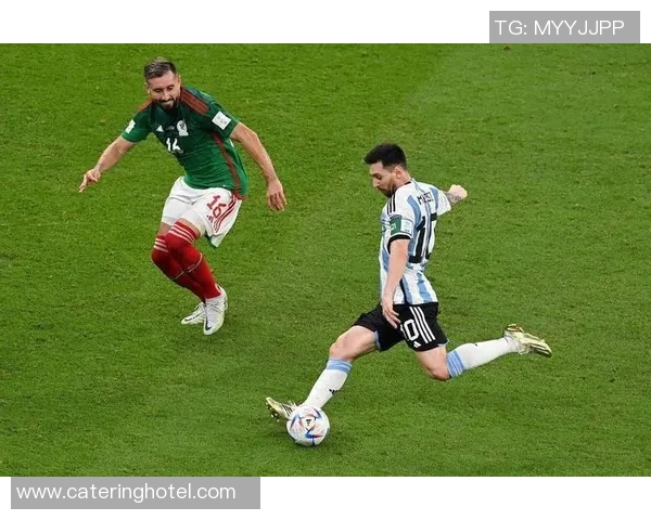 足球明星进球瞬间高清图集展现精彩时刻与激情瞬间