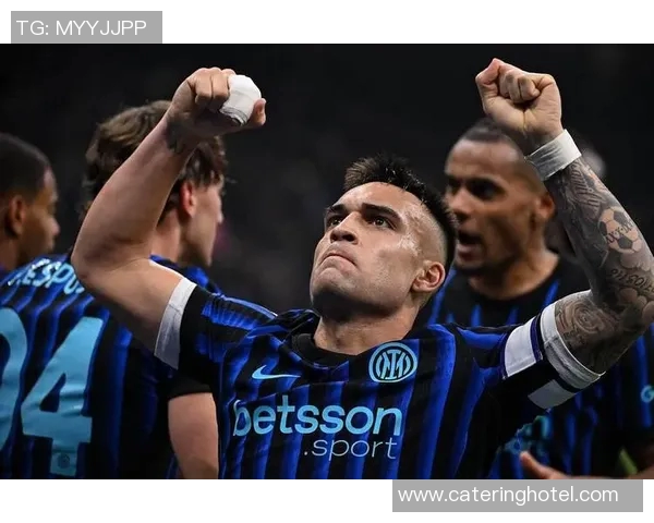 足球明星穿黑色鞋子的背后故事与他们的球场表现分析 足球明星穿黑色鞋子的背后故事与他们的球场表现分析