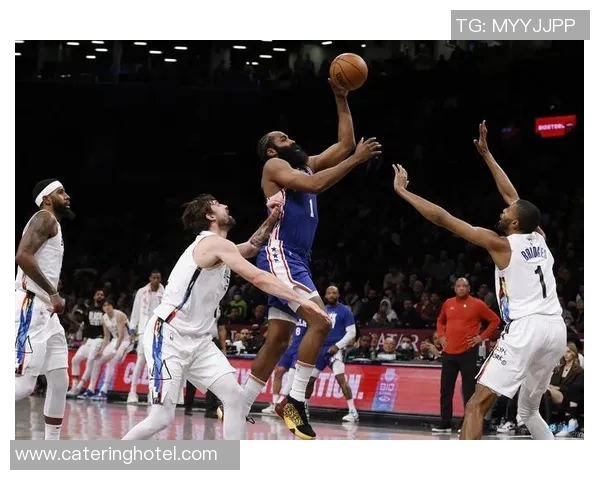 76人主场迎战篮网季后赛激战回顾精彩瞬间与球员表现分析