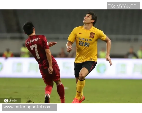 恒大与东方粤语的巅峰对决揭示足球文化的深厚底蕴与激情碰撞